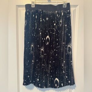 LuLaRoe Black and White pleaded Skirt-new with tags